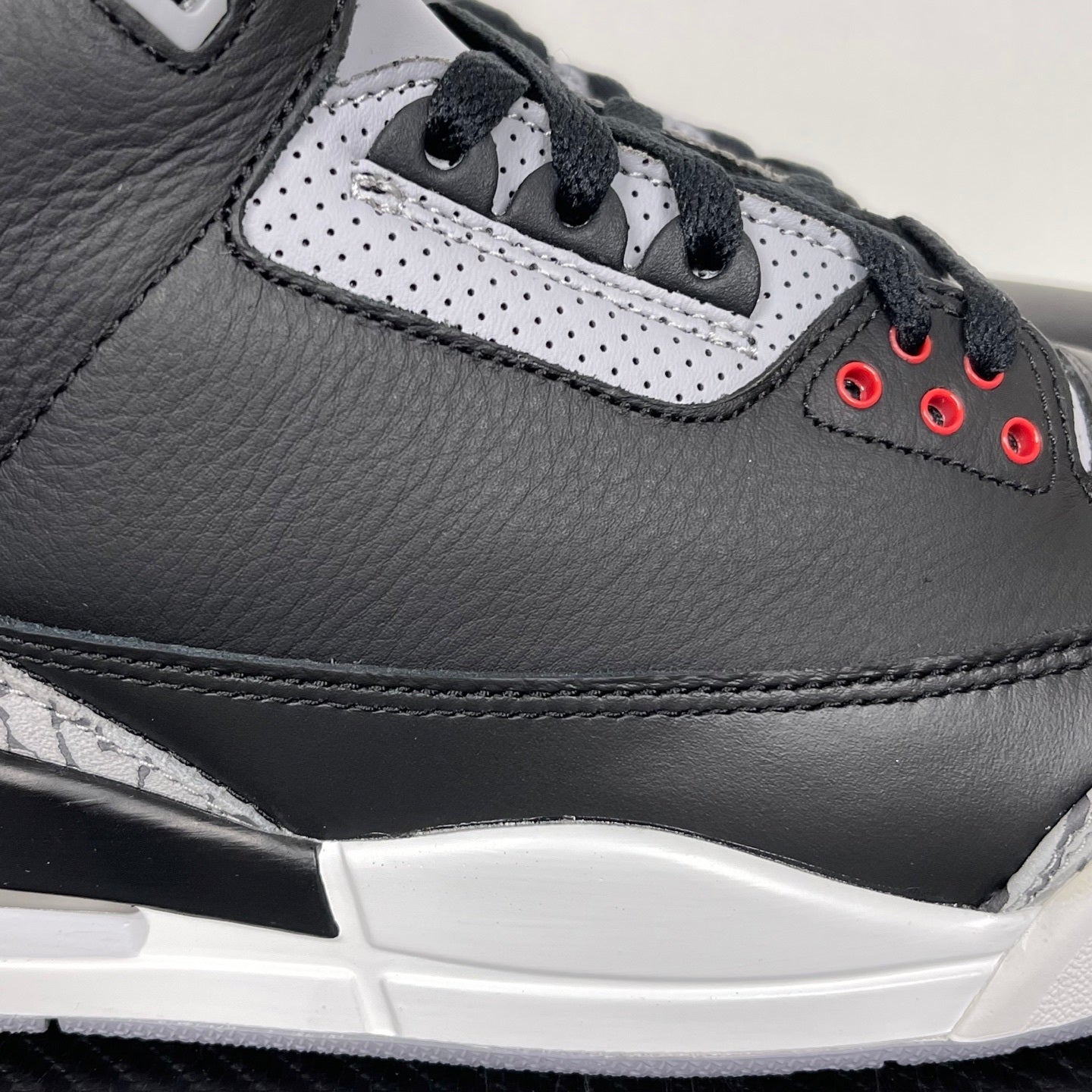 Jordan 3 Black Cement
