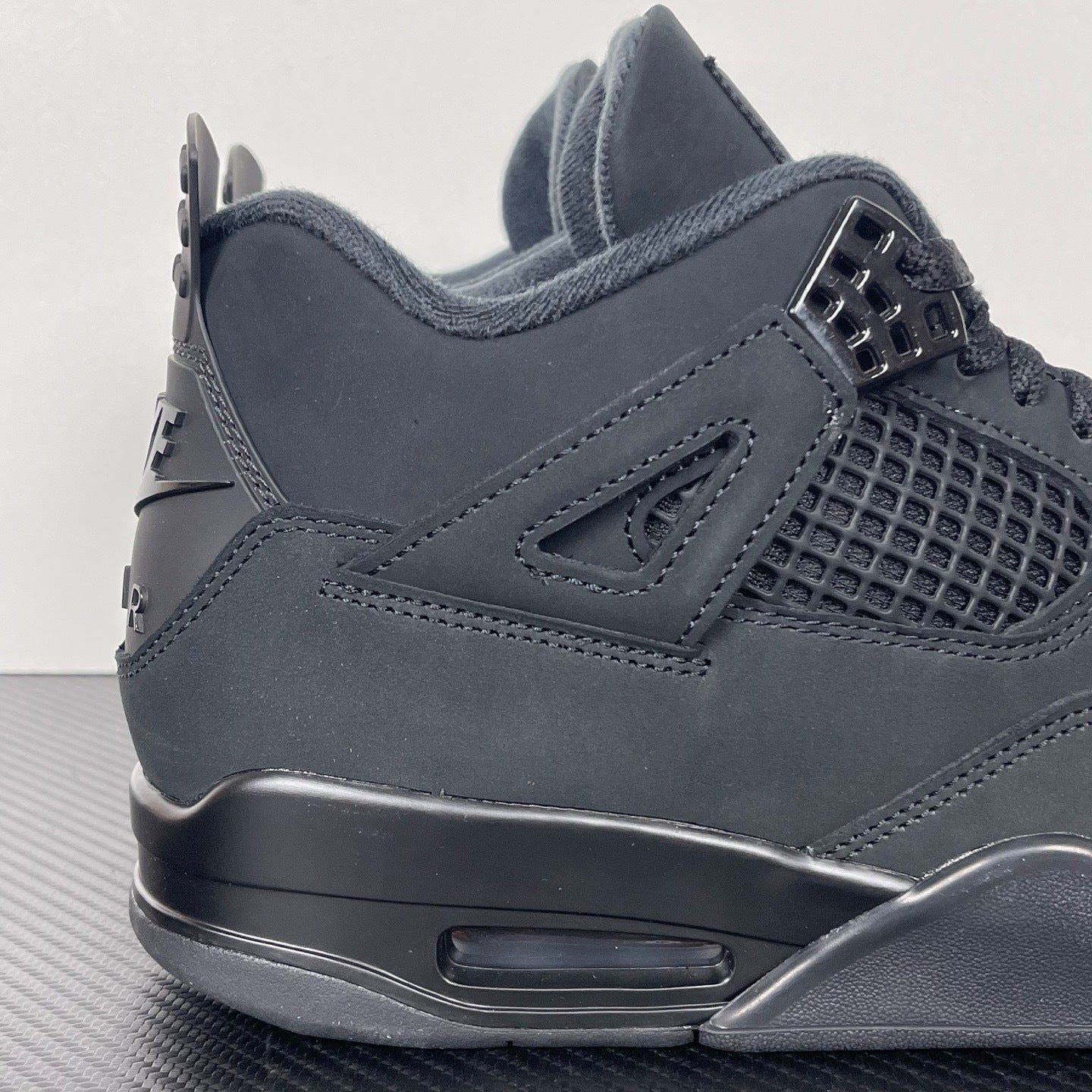Jordan 4 Black Catt