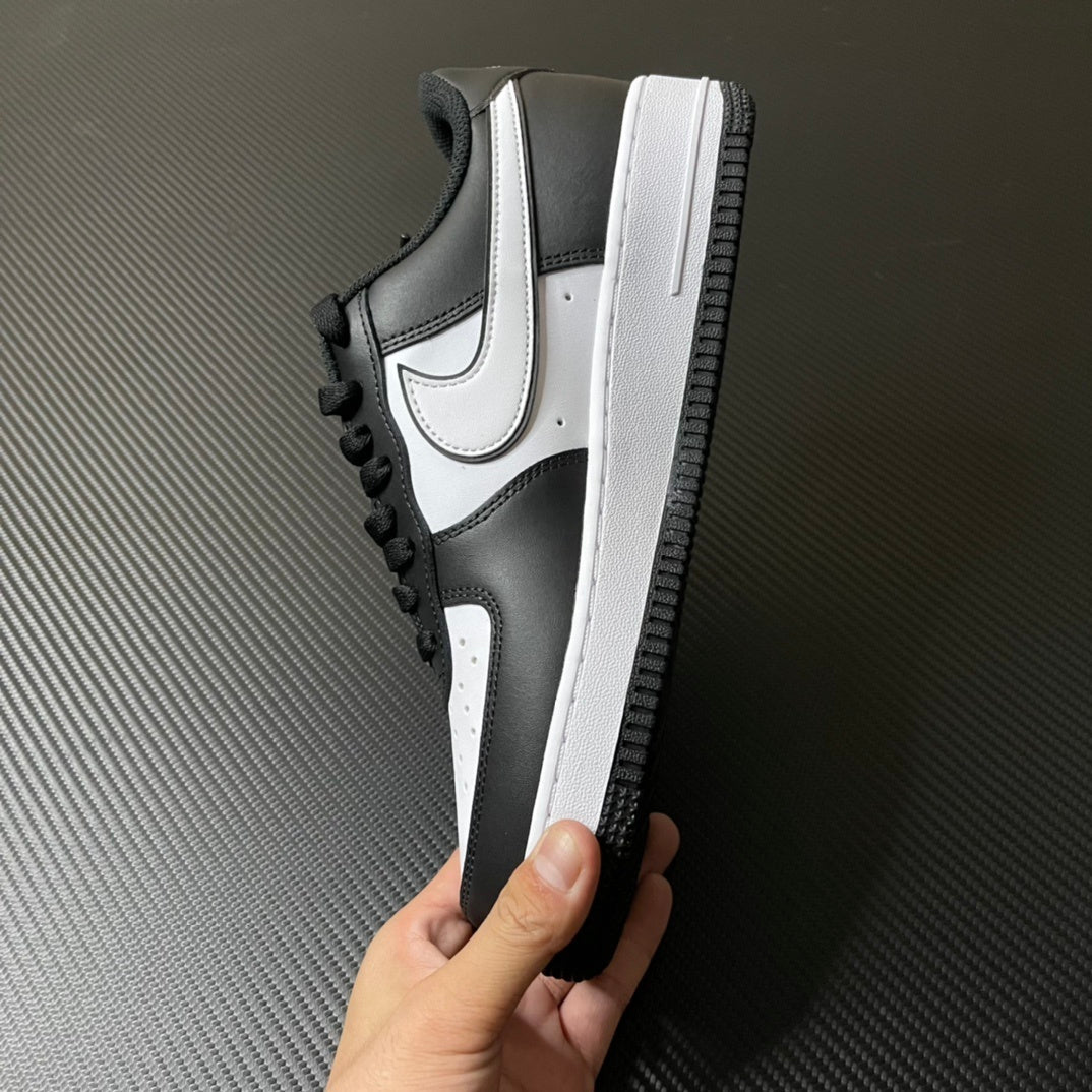 Nike Air Force 1  Panda