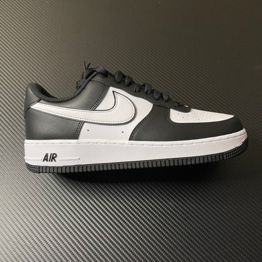 Nike Air Force 1  Panda