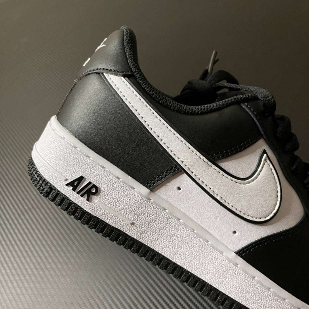 Nike Air Force 1  Panda