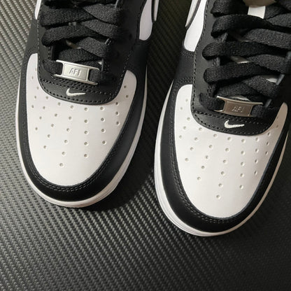 Nike Air Force 1  Panda